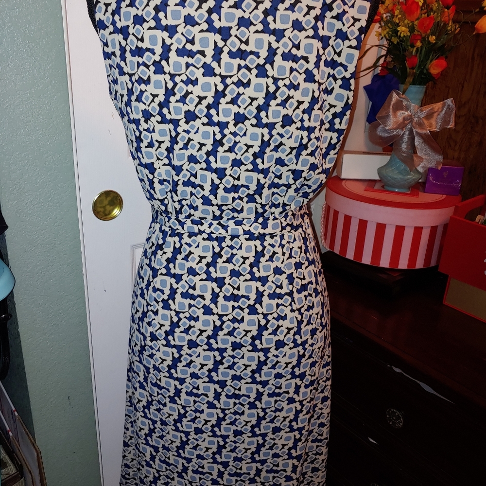 Loft Dress - Picture 6 of 9